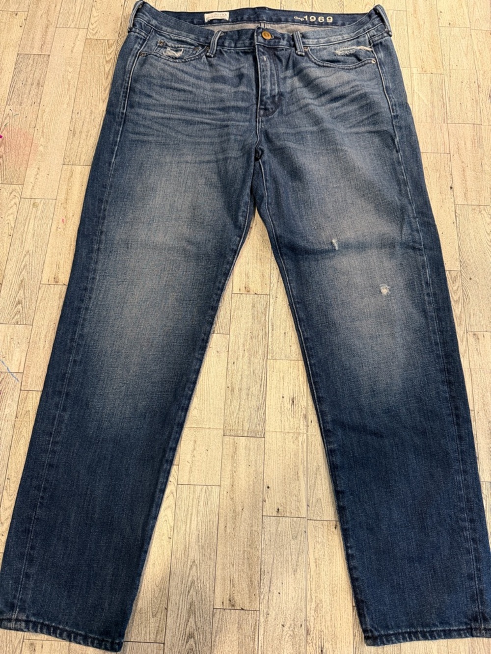 Women’s super cute Sexy Boyfriend jeans . Gap brand 1969 Dark Blue Wash
